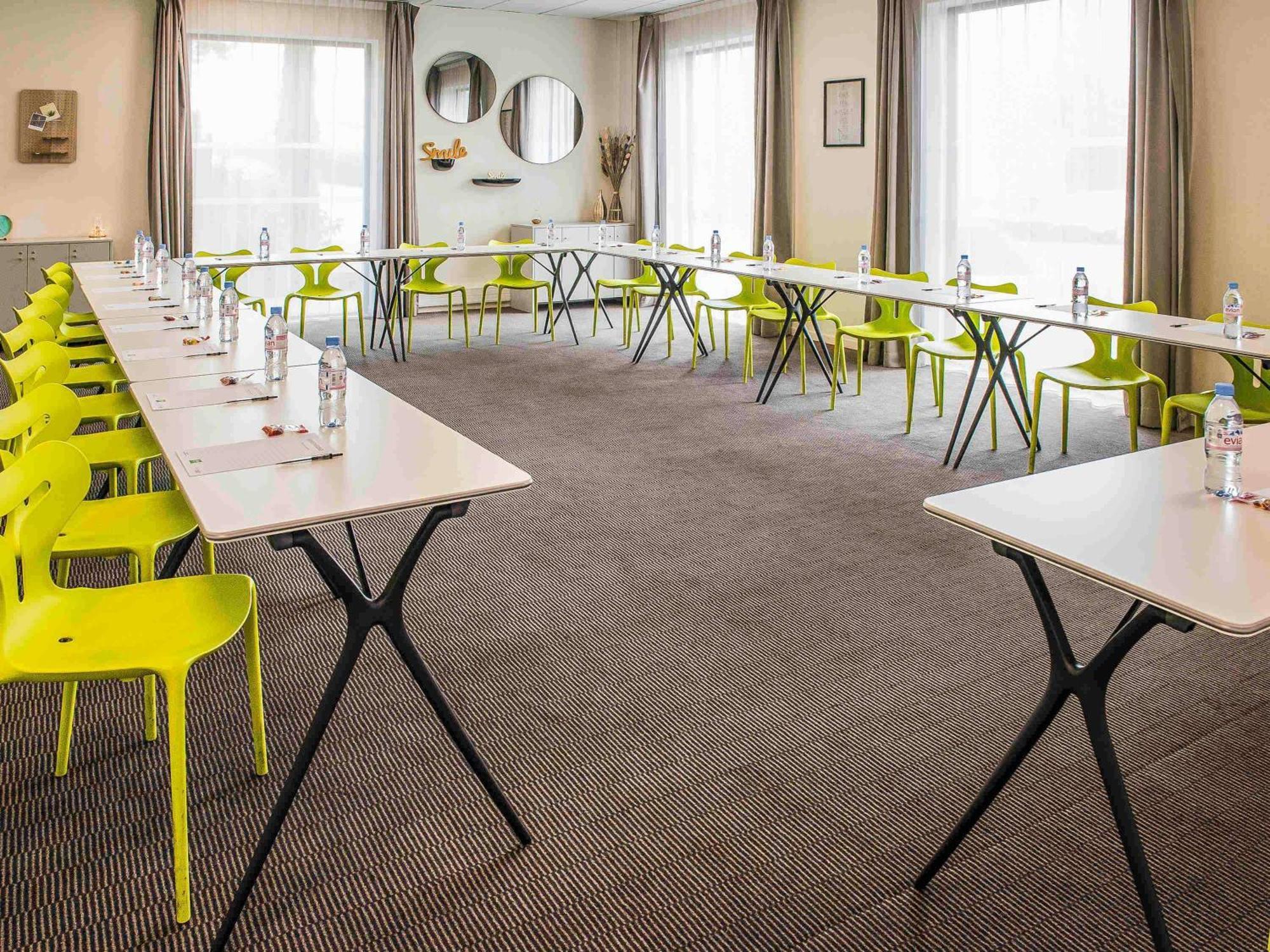 Ibis Styles Toulouse Cite Espace Exterior photo